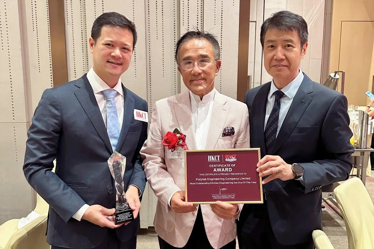 A photo of Hon Michael Tien, BBS, JP (centre), Mr Benjamin Liang, Deputy Chairman (left) and Mr Joseph Tsang, General Manager (right) of Polytek Engineering Company Limited was taken at the award ceremony.